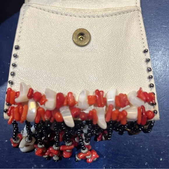 SALVATORE FERRAGAMO Vintage Coral Bead & White Leather Coin Purse +Chain RARE - Picture 6 of 13